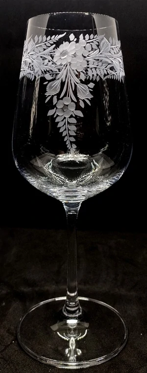 Přátelské sklenice na víno / KOPRETINY II