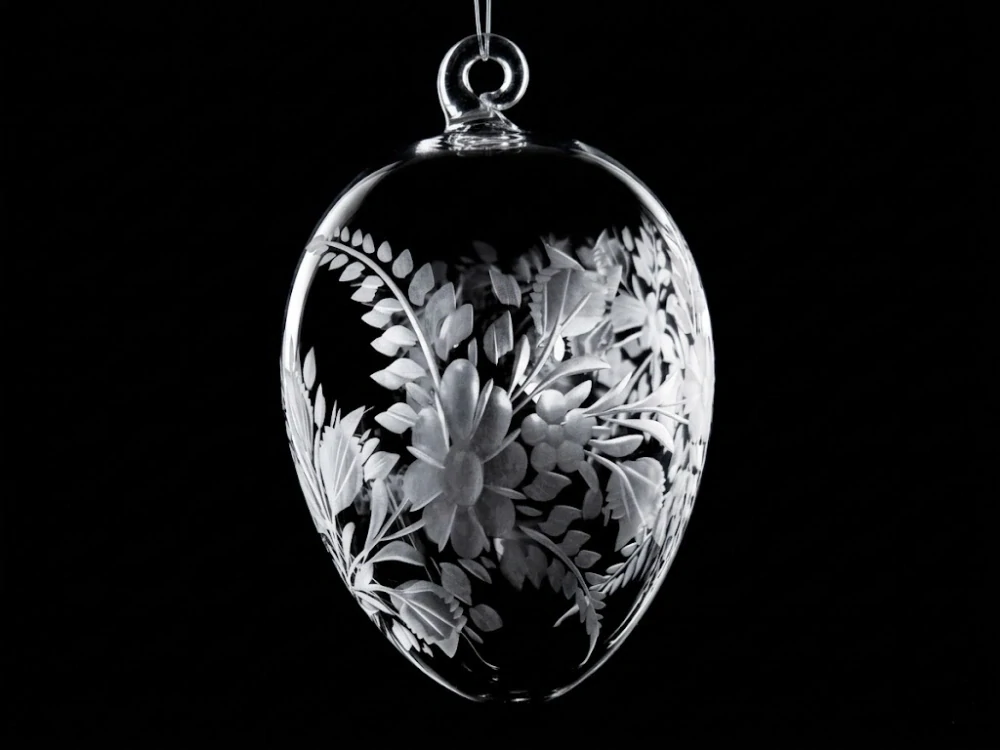 Ručně ryté skleněné vajíčko KOPRETINA