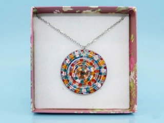 Skleněný amulet MANDALA ČAKROVÁ