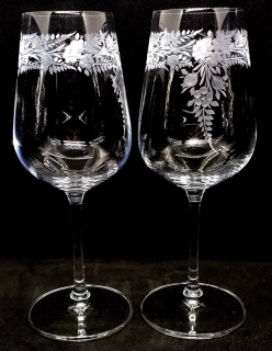 Přátelské sklenice na víno / KOPRETINY II