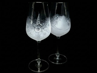 Přátelské sklenice na víno / KOPRETINY III