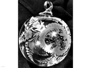 Rytá skleněná koule / ARABESKA